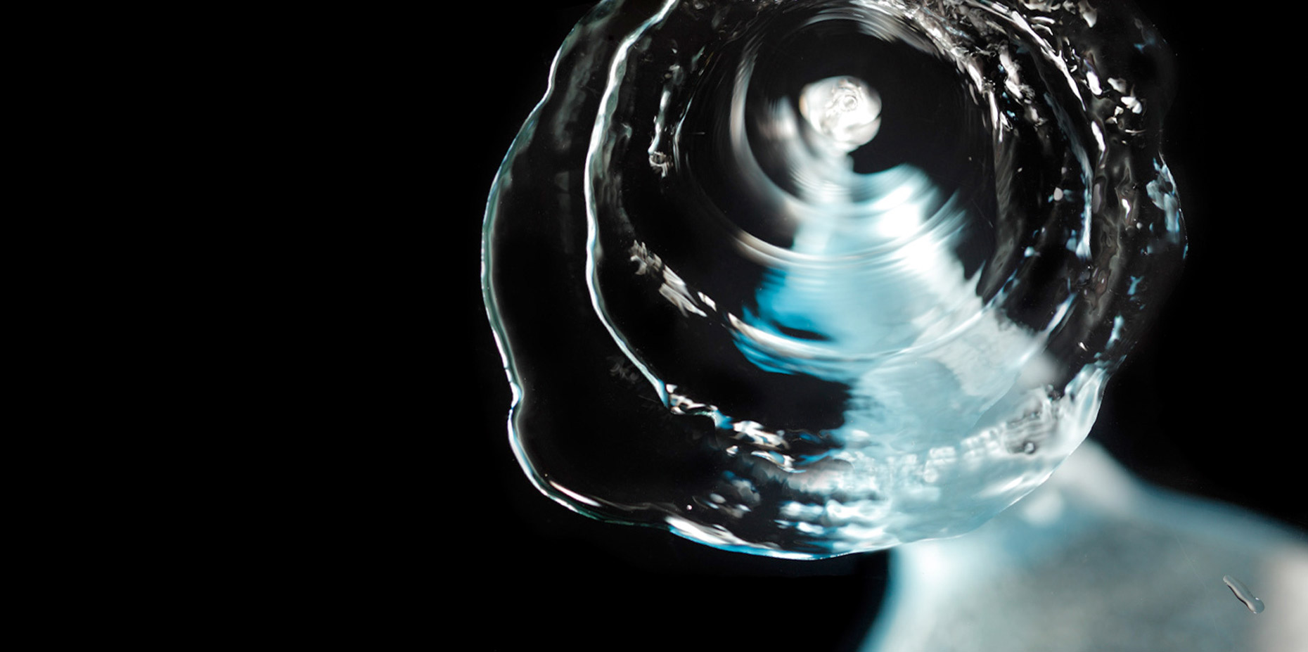 Water Pour -Beverage Liquid Photography- © Aristo Studios